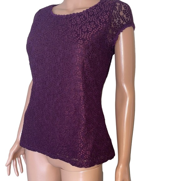 KARL LAGERFELD PARIS ​Lace Cap-Sleeve T-Shirt deep grape purple top blouse SZ SM - Picture 3 of 10